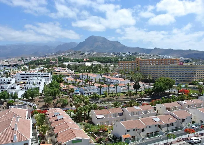 The * Playa de las Américas